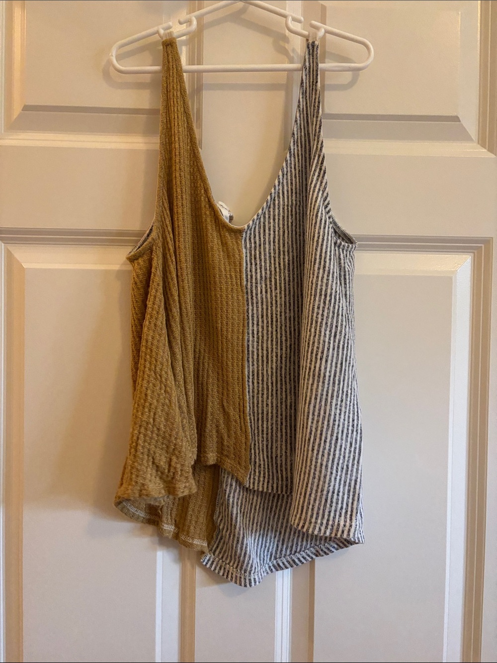 Two Color Tank Top - Picture 3 of 3